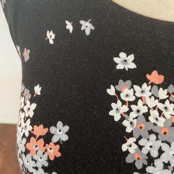 Loft Floral Dress with V Back S - Picture 5 of 5